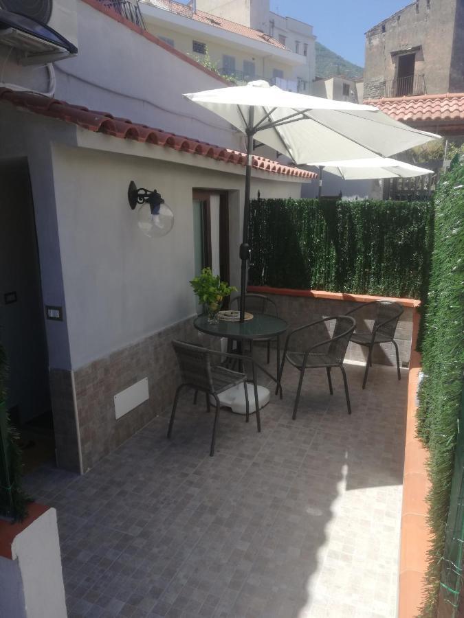 Maremonti Apartments カステッランマーレ・ディ・スタービア エクステリア 写真